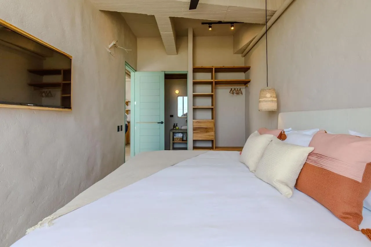 Bondo Estudio Cartagène 0*,