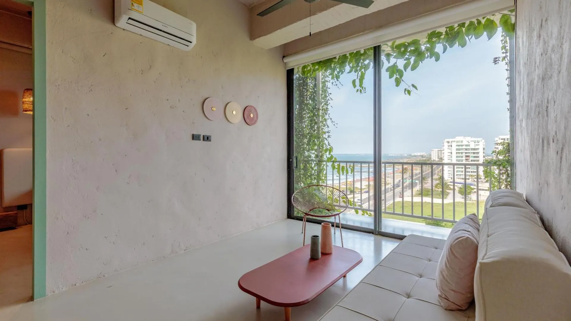 Bondo Estudio Cartagena Kolombiya